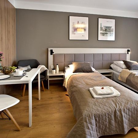 Wolska Residence Serviced Apartments Varsovia Exterior foto
