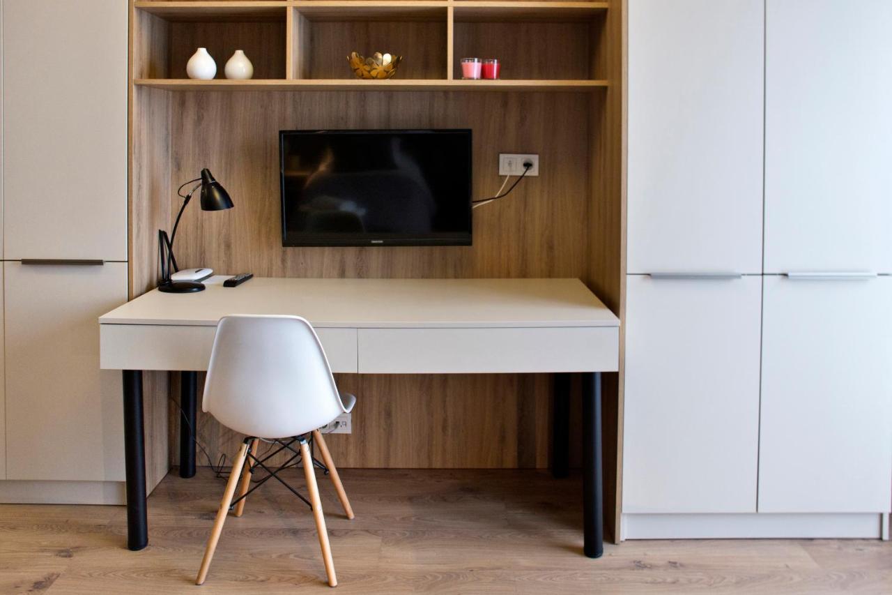 Wolska Residence Serviced Apartments Varsovia Exterior foto