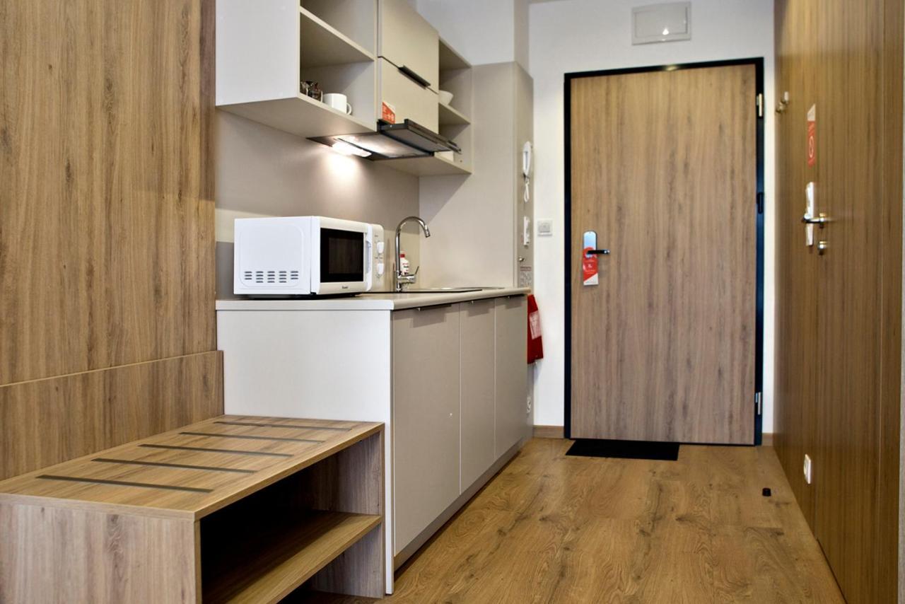 Wolska Residence Serviced Apartments Varsovia Exterior foto