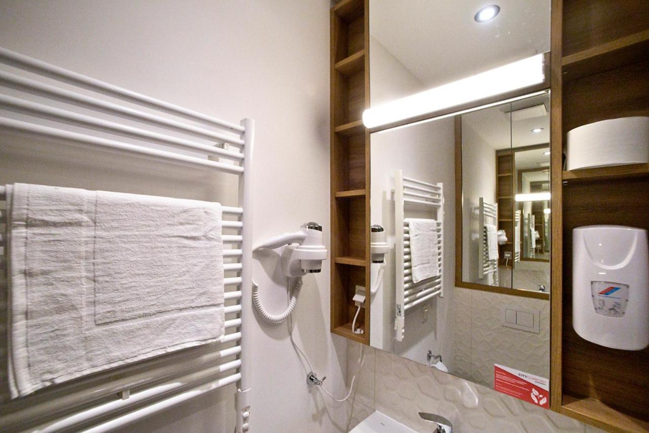 Wolska Residence Serviced Apartments Varsovia Exterior foto