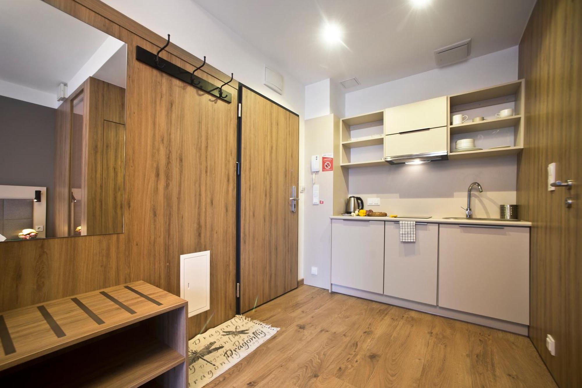 Wolska Residence Serviced Apartments Varsovia Habitación foto